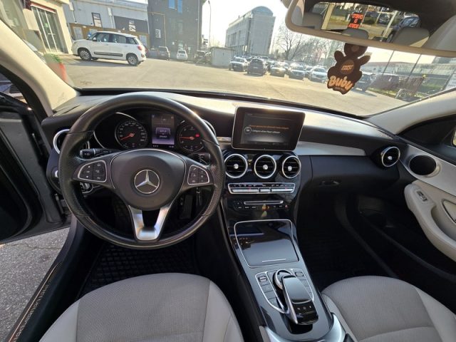 MERCEDES-BENZ C 250 usata, con Cerchi in lega