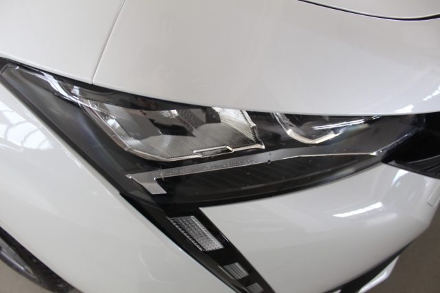 PEUGEOT 308 usata, con Autoradio digitale