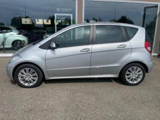 MERCEDES-BENZ A 180 CDI Premium