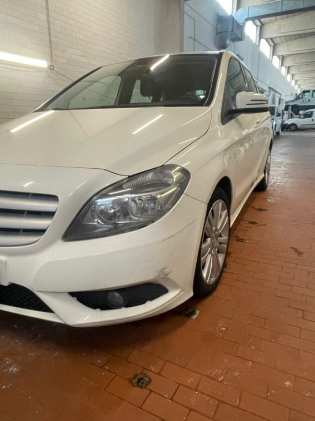 MERCEDES-BENZ B 180 usata, con Cerchi in lega