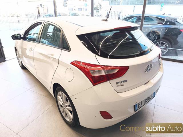 HYUNDAI i30 usata, con Airbag laterali