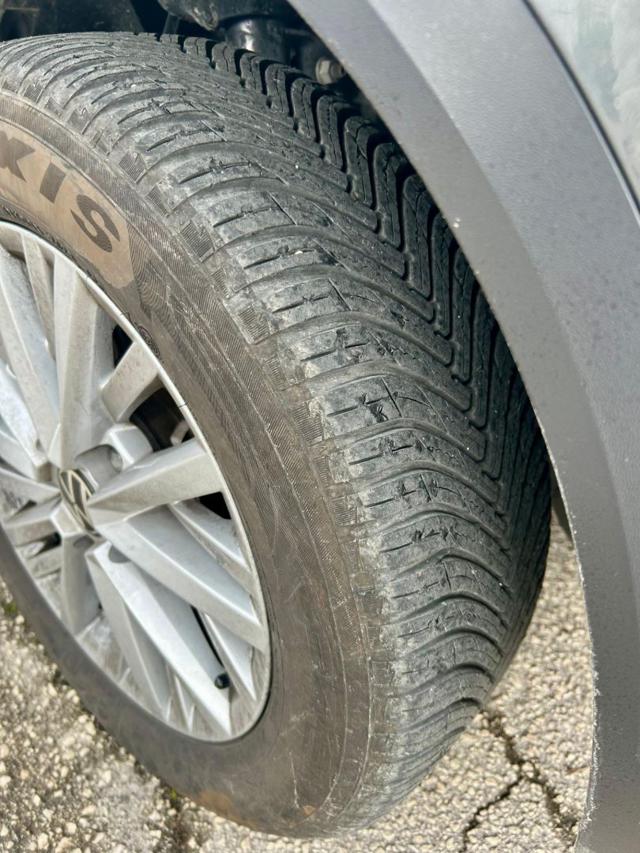 VOLKSWAGEN T-Roc usata, con Airbag testa