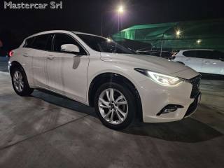 INFINITI Q30 usata, con Airbag laterali