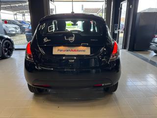 LANCIA Ypsilon usata, con Autoradio