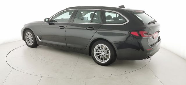 BMW 520 usata, con Sensori di parcheggio anteriori