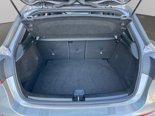 MERCEDES-BENZ A 180 usata, con Autoradio digitale