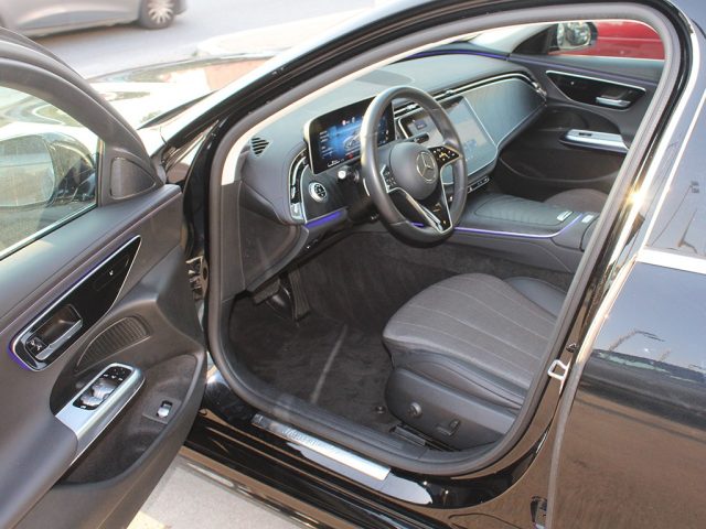 MERCEDES-BENZ E 220 usata, con Cerchi in lega
