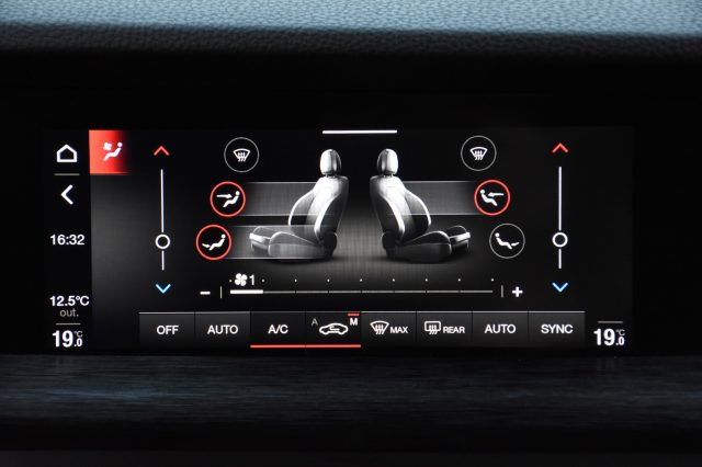 ALFA ROMEO Stelvio usata, con Controllo vocale