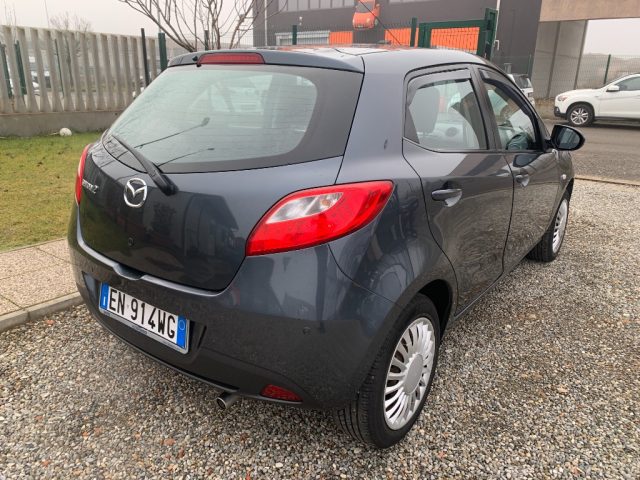 MAZDA 2 usata, con Autoradio