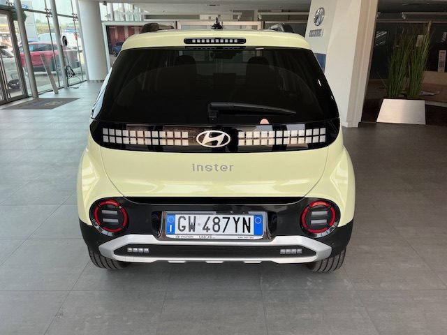 HYUNDAI INSTER usata, con Alzacristalli elettrici