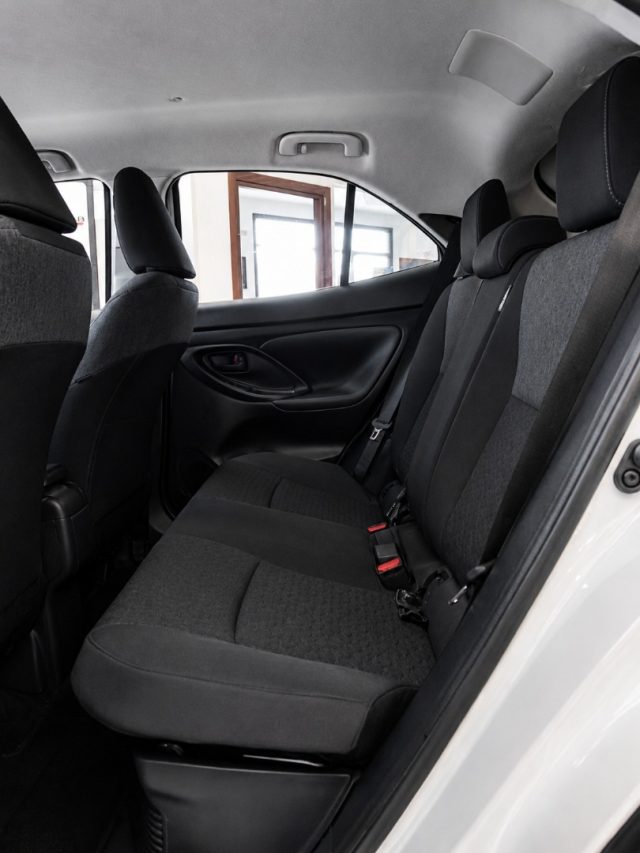 TOYOTA Yaris Cross usata, con Sistema di navigazione