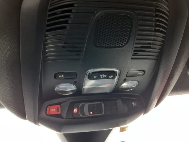 PEUGEOT 3008 usata, con Controllo vocale