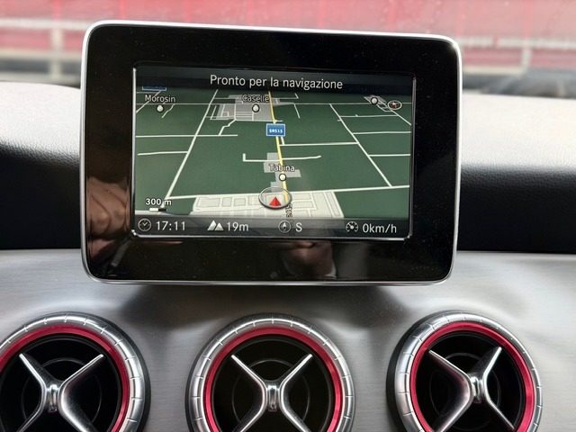 MERCEDES-BENZ CLA 200 usata, con Fendinebbia