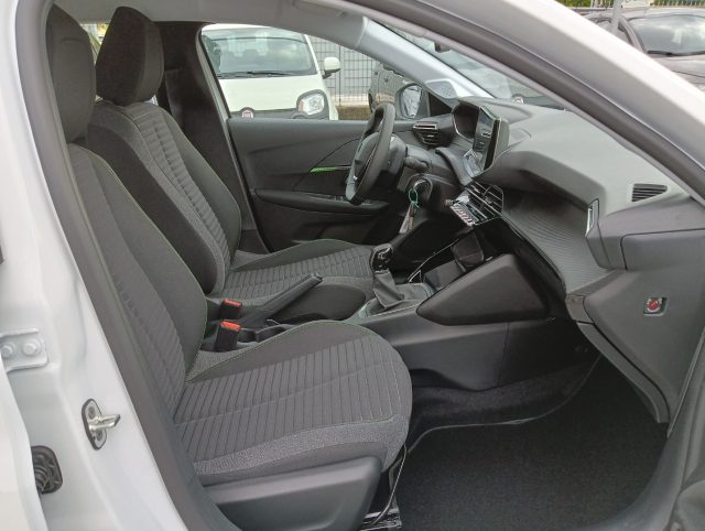 PEUGEOT 208 usata, con Sedile posteriore sdoppiato