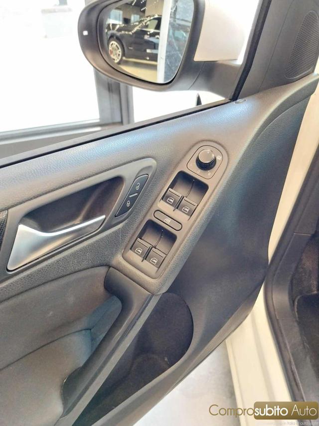 VOLKSWAGEN Golf usata, con ESP