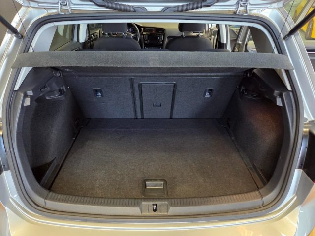 VOLKSWAGEN Golf usata, con Chiusura centralizzata