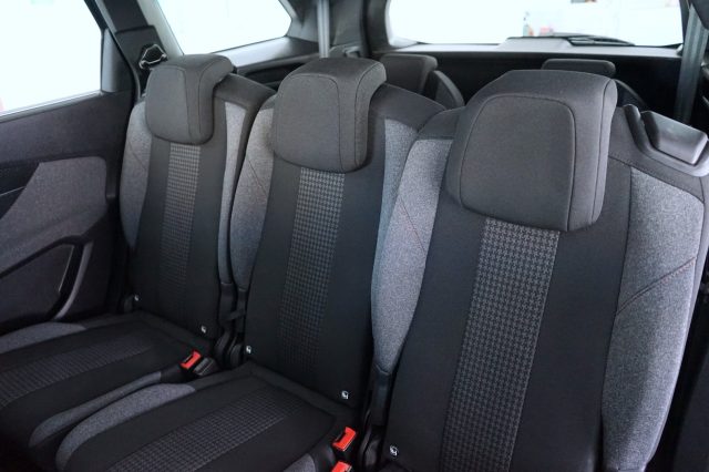 PEUGEOT 5008 usata, con Luci diurne