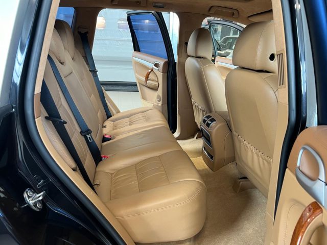 PORSCHE Cayenne usata, con Specchietti laterali elettrici