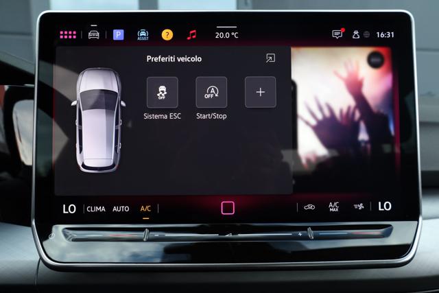 VOLKSWAGEN Golf usata, con Sensori di parcheggio posteriori