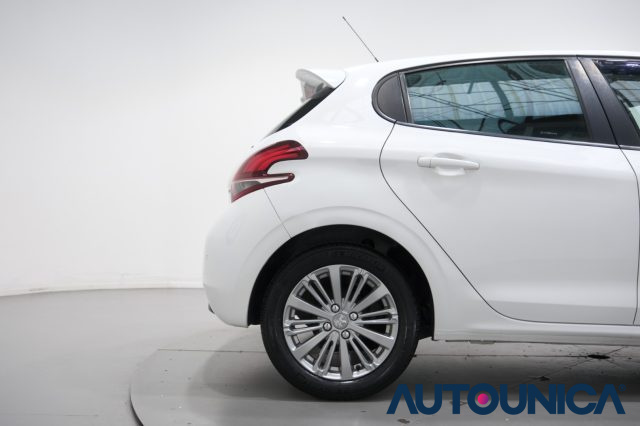 PEUGEOT 208 usata 42