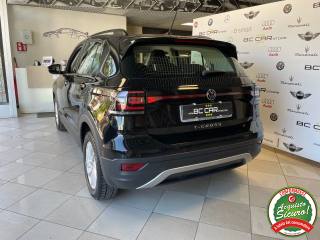 VOLKSWAGEN T-Cross usata, con Autoradio
