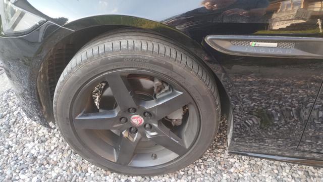 JAGUAR XE usata, con Isofix