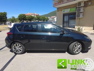 TOYOTA Auris usata 7