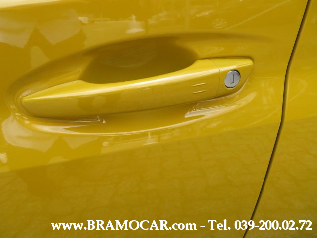 PEUGEOT 208 usata, con Controllo automatico clima