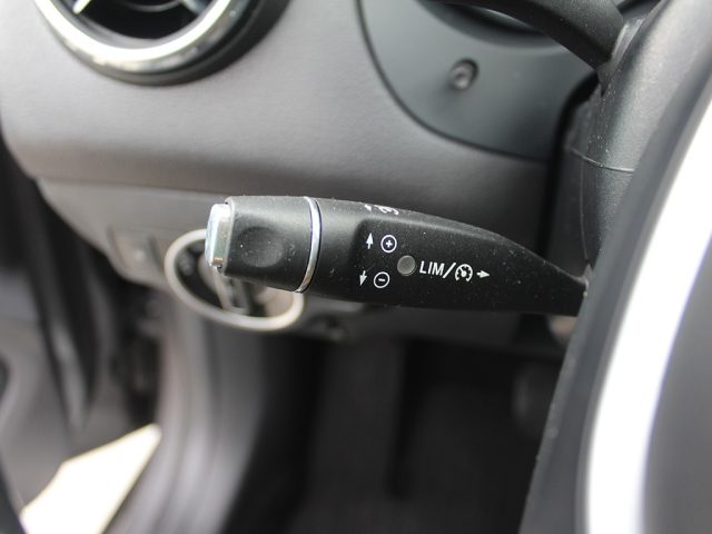 MERCEDES-BENZ GLA 220 usata, con USB