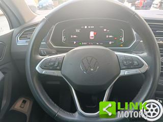 VOLKSWAGEN Tiguan usata, con Specchietti laterali elettrici