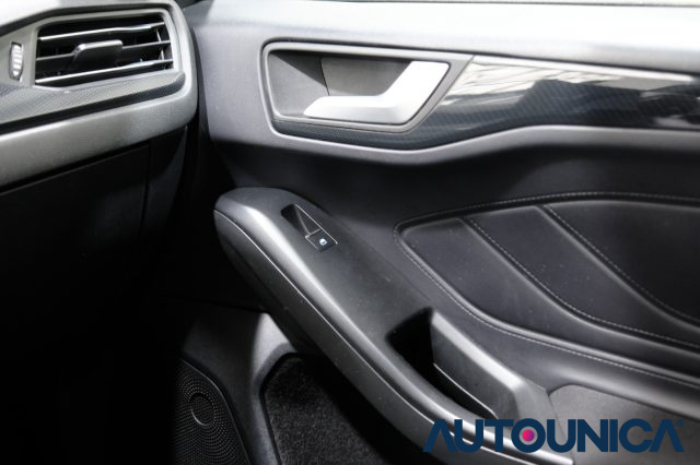 FORD Focus usata, con Sensori di parcheggio anteriori