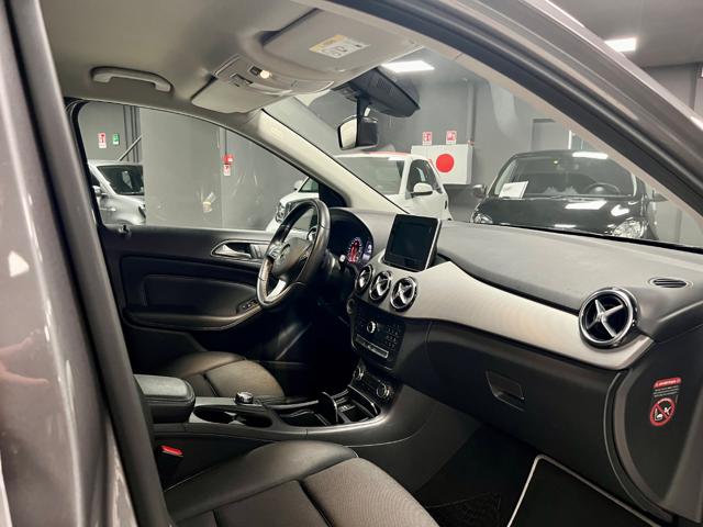 MERCEDES-BENZ B 200 usata, con Controllo automatico clima