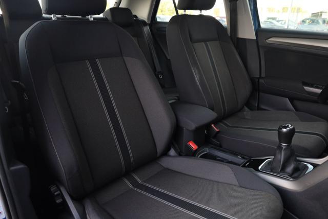 VOLKSWAGEN T-Roc usata, con Autoradio digitale