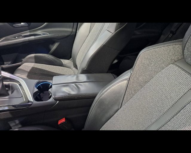 PEUGEOT 3008 usata 31
