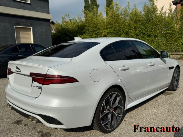 JAGUAR XE usata, con Airbag