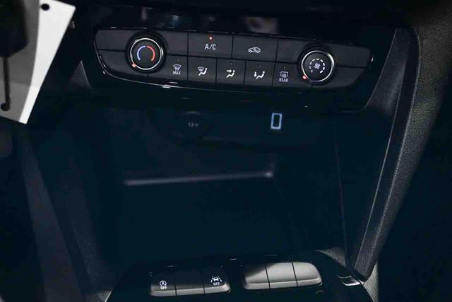 OPEL Corsa usata, con USB