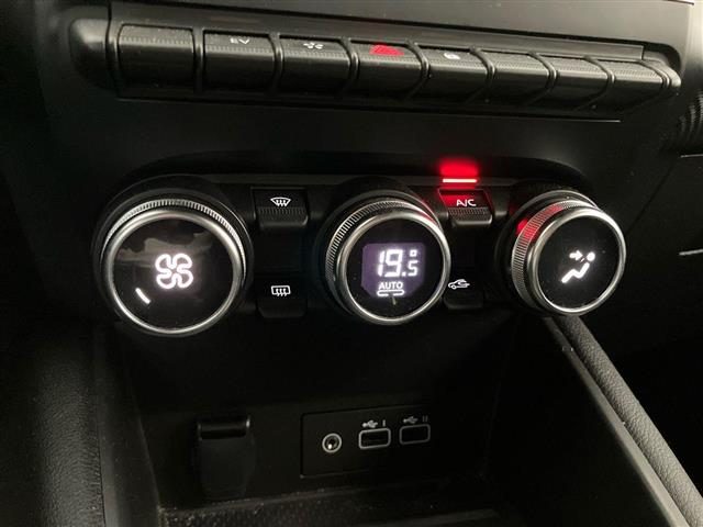 RENAULT Captur usata 21