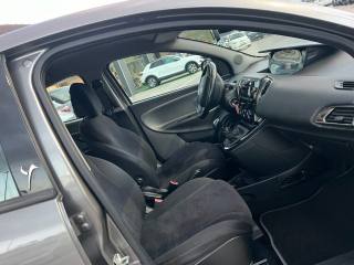 LANCIA Ypsilon usata, con Autoradio