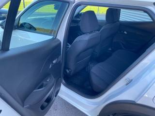 PEUGEOT 2008 usata, con Volante multifunzione