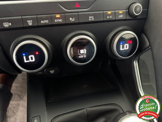 JAGUAR E-Pace usata, con Controllo trazione
