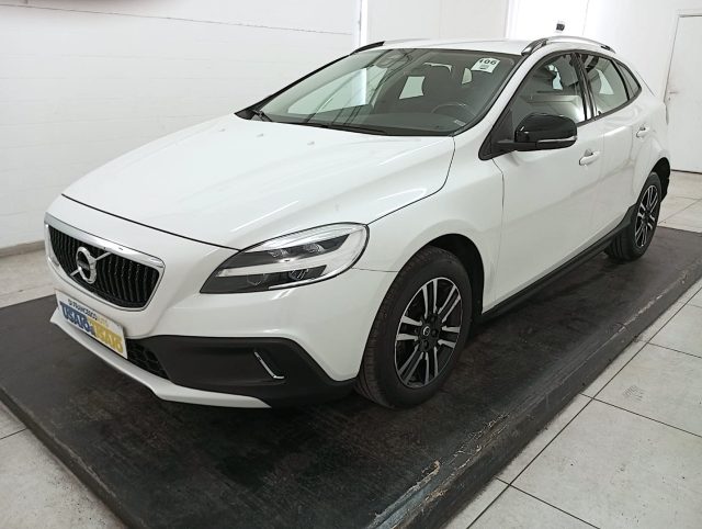 VOLVO V40 Cross Country usata, con ABS