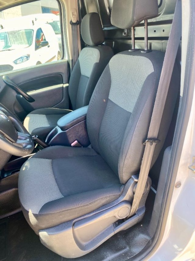 RENAULT Kangoo usata, con Bluetooth