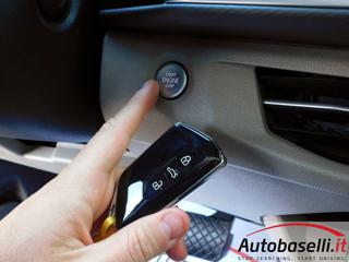 VOLKSWAGEN Multivan usata, con Climatizzatore automatico, 2 zone