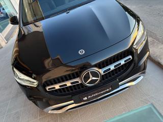 MERCEDES-BENZ GLA 200 usata, con Leve al volante