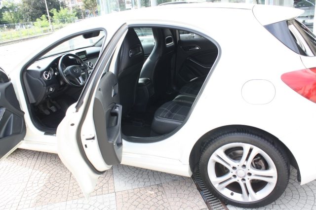 MERCEDES-BENZ A 180 usata, con Specchietti laterali elettrici