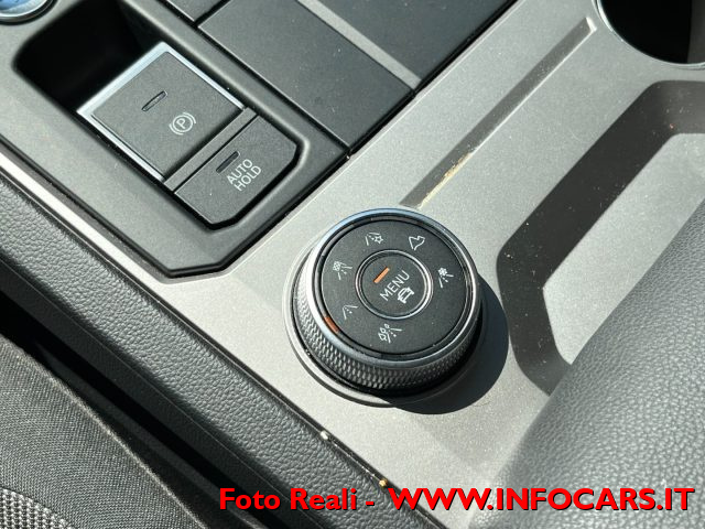 VOLKSWAGEN Touareg usata, con Touch screen