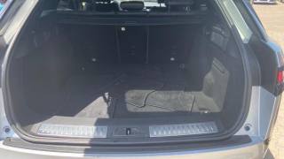 LAND ROVER Range Rover Velar usata, con Sedile posteriore sdoppiato