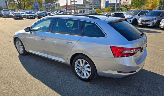 SKODA Superb usata, con Airbag laterali