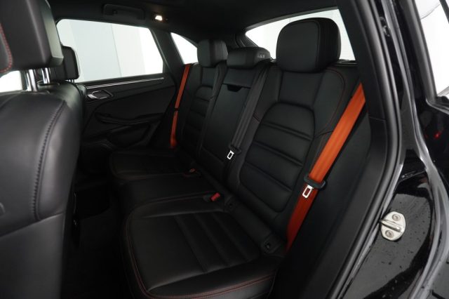 PORSCHE Macan usata 9