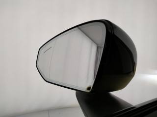 VOLVO EX30 usata, con Autoradio digitale